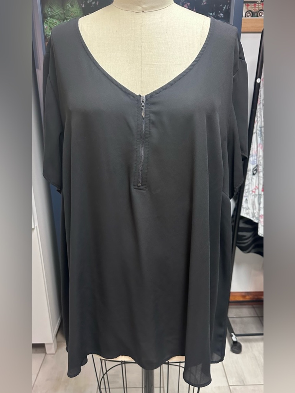 torrid Black Short Sleeve Flowing Tunic Top